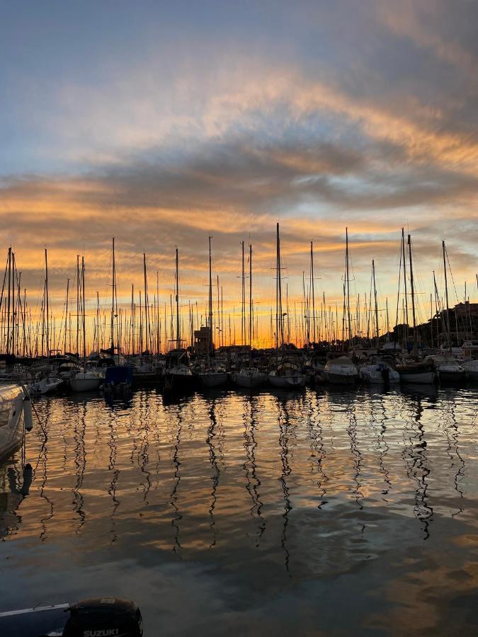 Bistrot Del Mare Apartment Santo Stefano al Mare Bagian luar foto