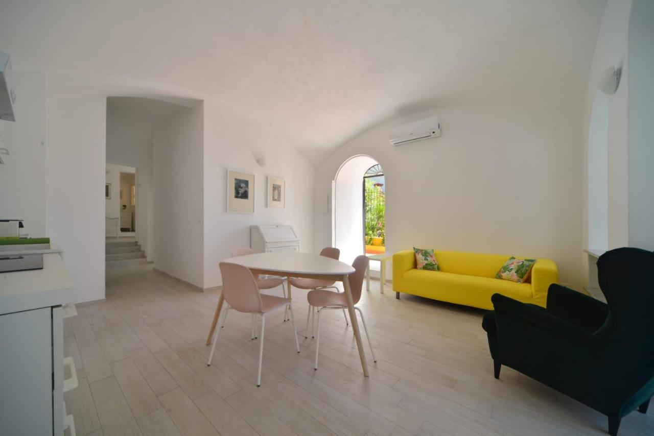 Bistrot Del Mare Apartment Santo Stefano al Mare Bagian luar foto